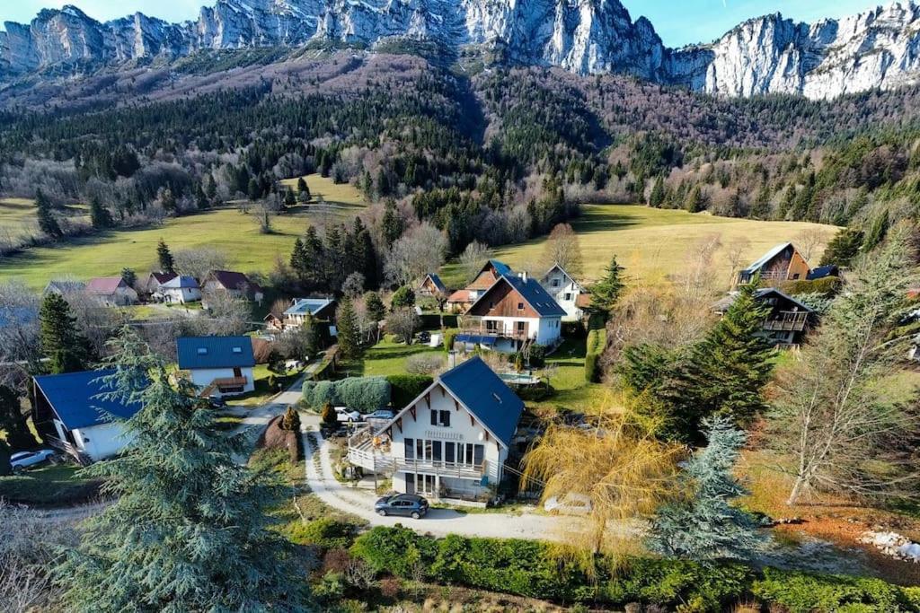 Maison Familiale En Montagne Avec Vue Merveilleuse Sur Le Massif De Belledonne Saint-Bernard  Eksteriør bilde