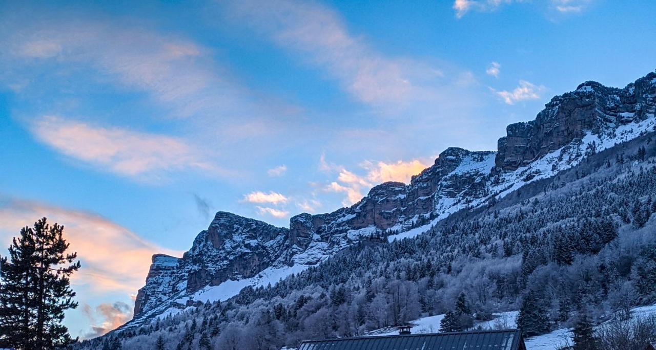 Maison Familiale En Montagne Avec Vue Merveilleuse Sur Le Massif De Belledonne Saint-Bernard  Eksteriør bilde